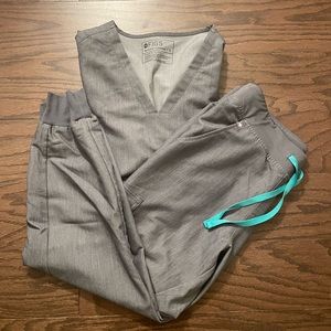 Figs Technical Collection Graphite Scrub Set